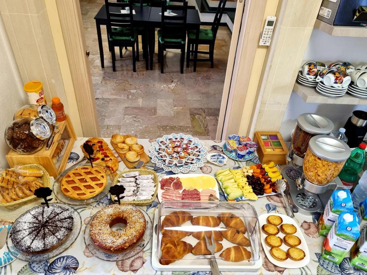 Albatros B&B Porto Cesareo Ngoại thất bức ảnh